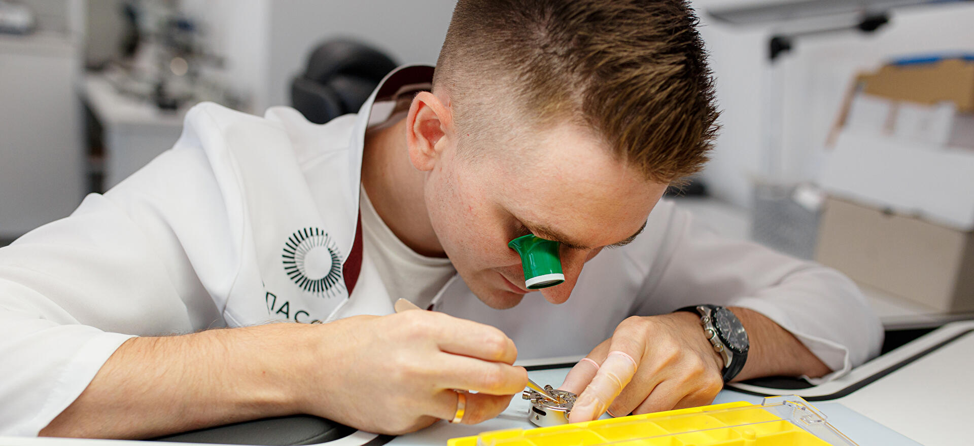 Ремонт и обслуживание швейцарских часов в Минске | Сервисный центр Репассаж