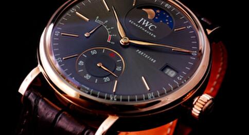 PORTOFINO HAND-WOUND MOON PHASE