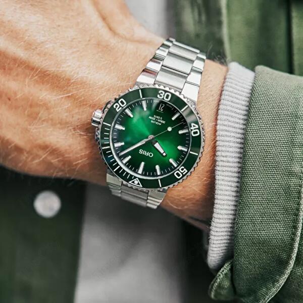 Oris 01 400 7769 4157-07 8 22 09PEB (01400776941570782209peb) - Aquis Date Calibre 400